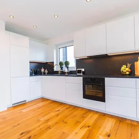 Apartment Luxusapartment Mit Panoramablick Und Jacuzzi Weitersburg