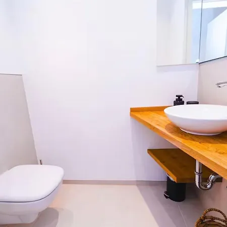 Luxusapartment Mit Panoramablick Und Jacuzzi