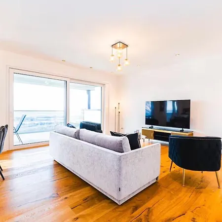 Luxusapartment Mit Panoramablick Und Jacuzzi *